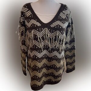 Romeo & Juliet Couture open weave fringe sweater M